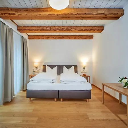 Hotel-gasthof Bub 3* זירנדורף
